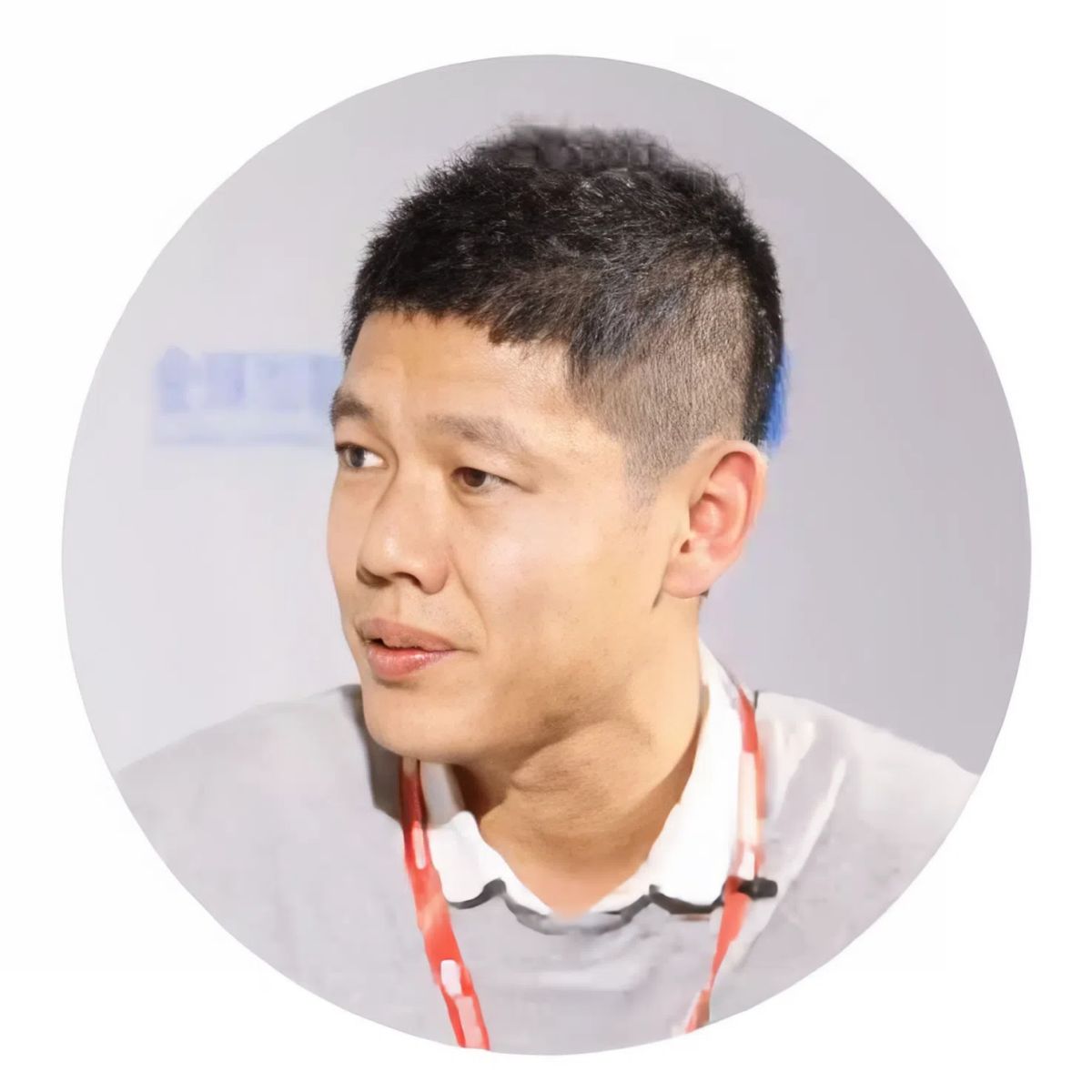 李爽